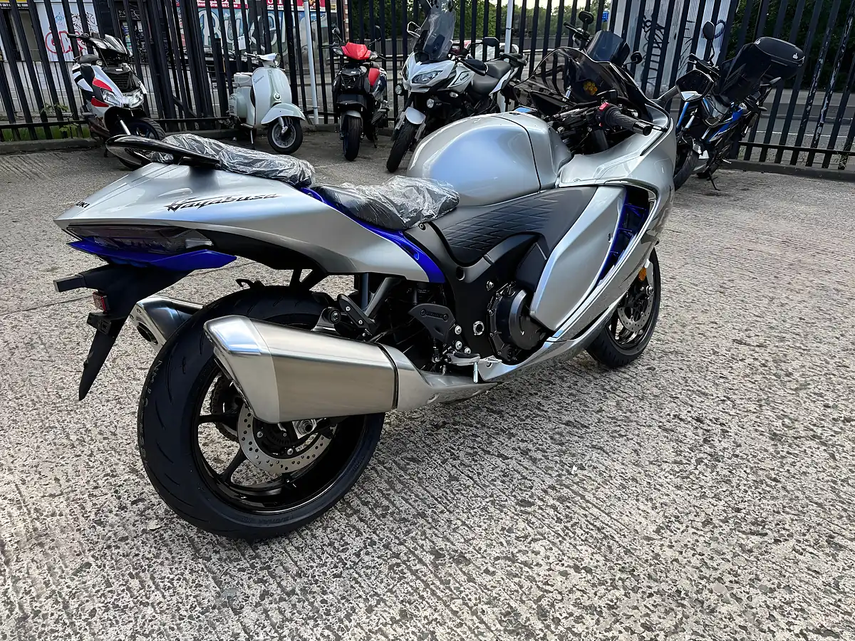 Used 2025 Suzuki GSX1300R Hayabusa 1300 - Interior and Exterior details 3