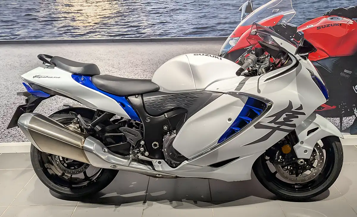 Used 2025 Suzuki GSX1300R Hayabusa Blue - Front View