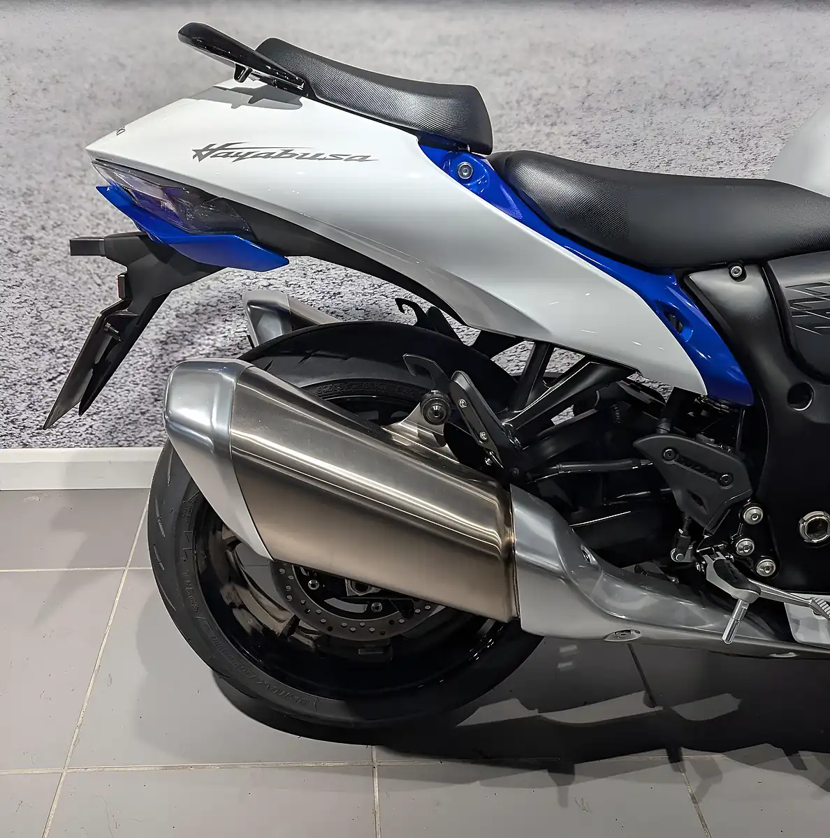 Used 2025 Suzuki GSX1300R Hayabusa Blue - Interior and Exterior details 4
