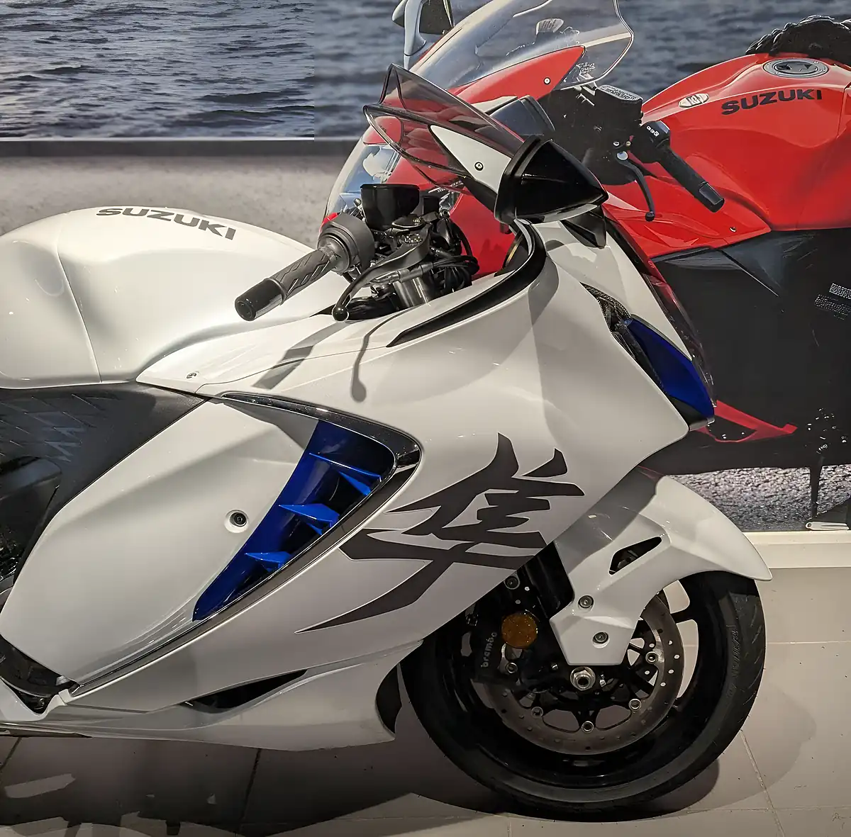 Used 2025 Suzuki GSX1300R Hayabusa Blue - Interior and Exterior details 6