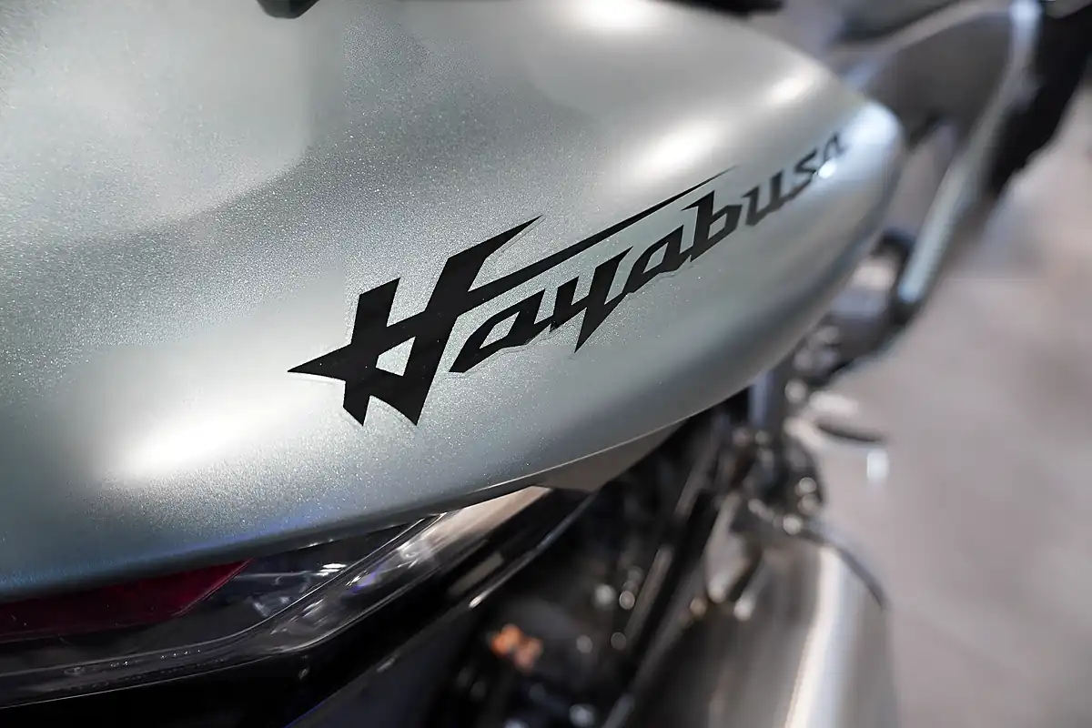 Used 2025 Suzuki GSX1300R Hayabusa Metallic Steel Green - Interior and Exterior details 8