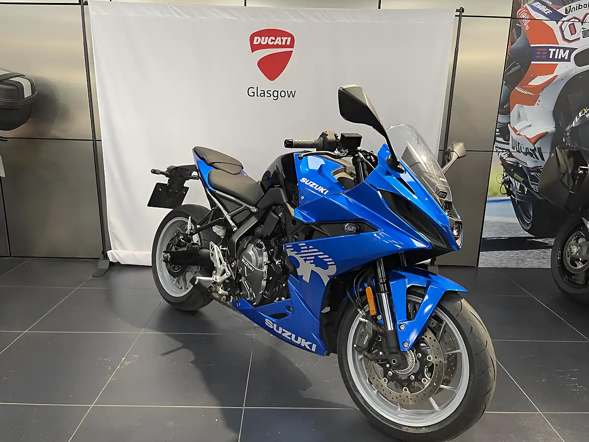 Used 2025 Suzuki GSX8-R Metallic Triton Blue - Interior and Exterior details 2
