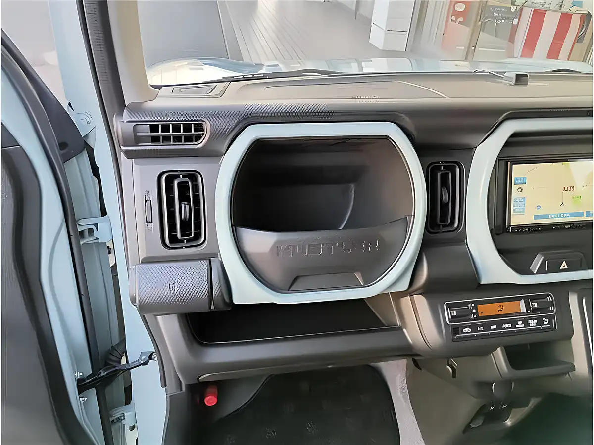 Used 2025 Suzuki Hustler SUV Blue - Interior and Exterior details 10