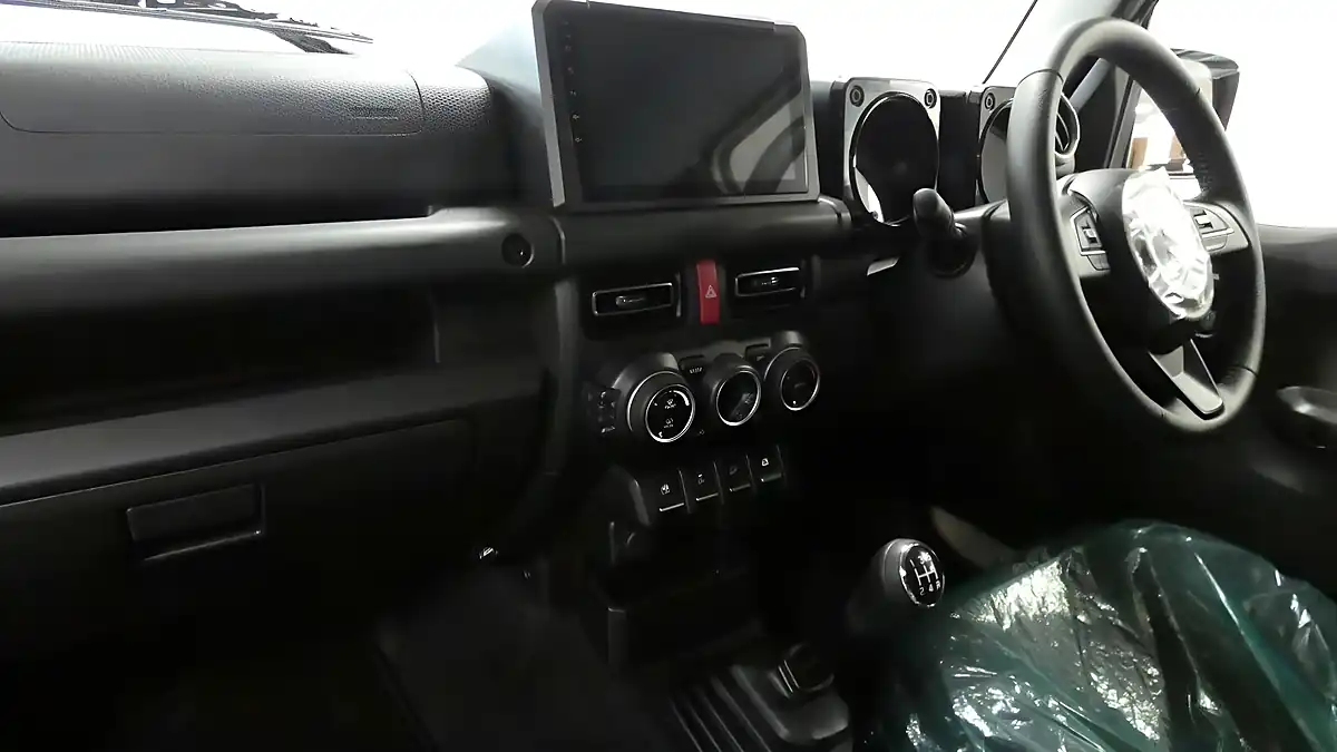 Used 2025 Suzuki Jimny Lwb Beige - Interior and Exterior details 7