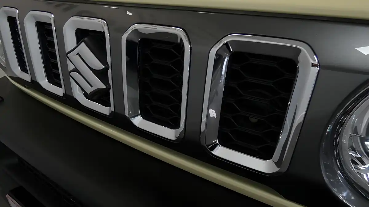 Used 2025 Suzuki Jimny Lwb Beige - Interior and Exterior details 9