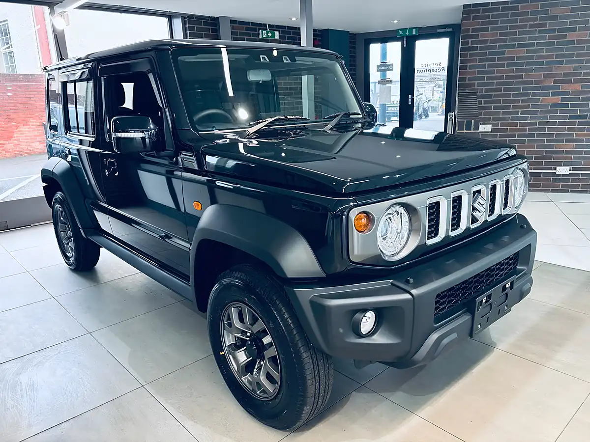 Used 2025 Suzuki Jimny Nomade Allgrip Black - Front View