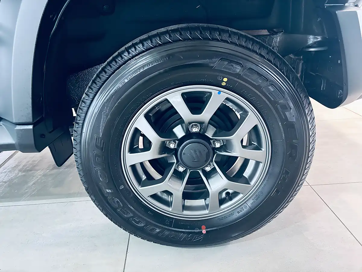 Used 2025 Suzuki Jimny Nomade Allgrip Black - Interior and Exterior details 13