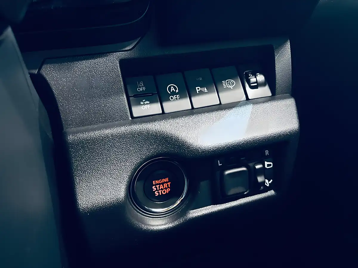 Used 2025 Suzuki Jimny Nomade Allgrip Black - Interior and Exterior details 17