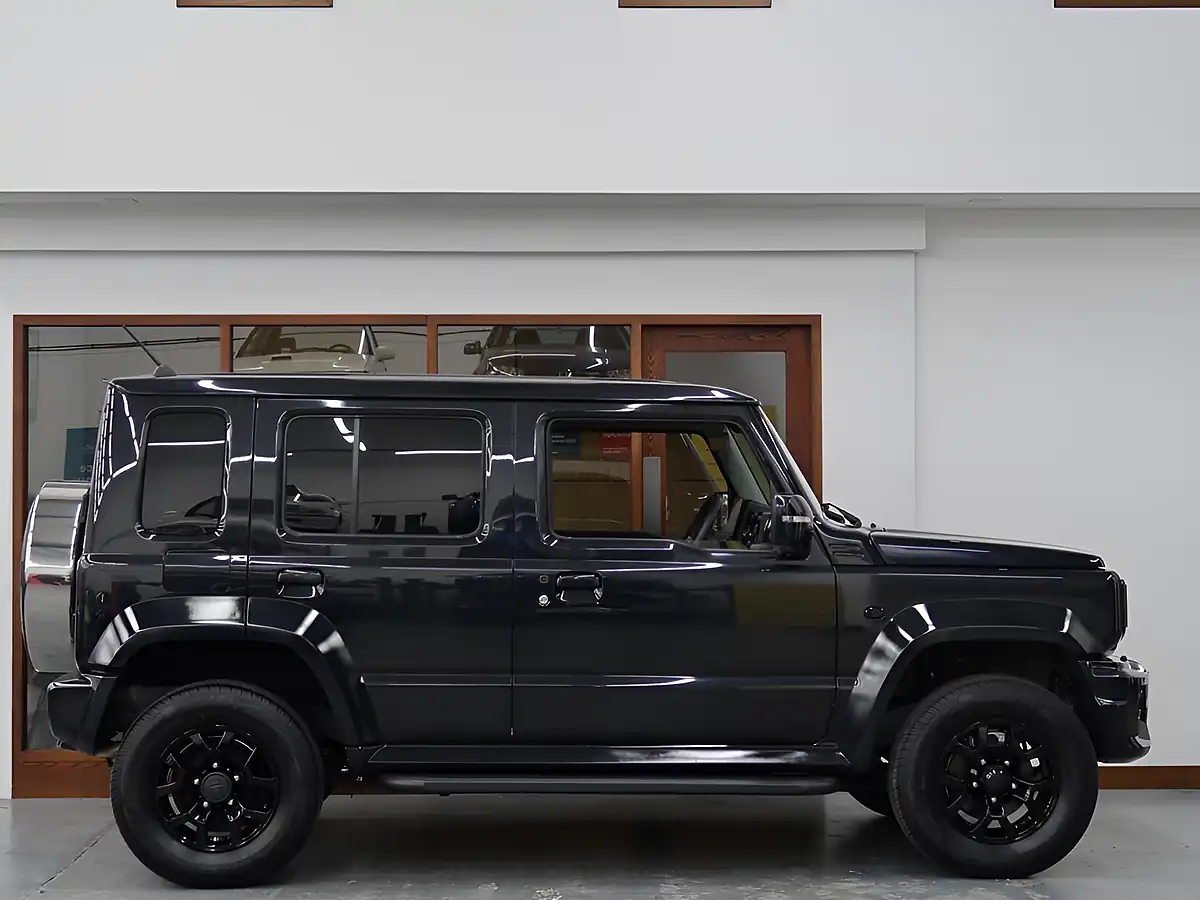 Used 2025 Suzuki Jimny Nomade Black - Interior and Exterior details 7