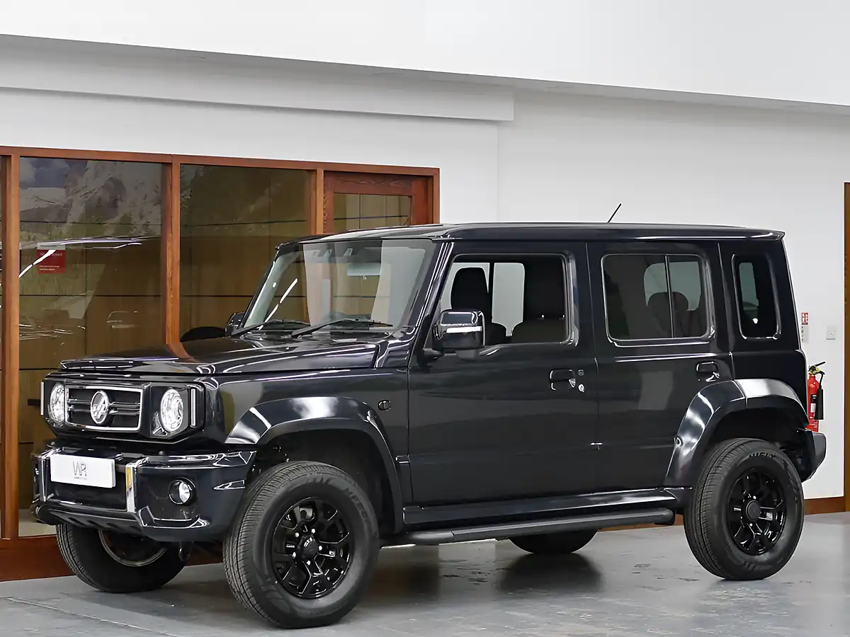 Used 2025 Suzuki Jimny Nomade Black - Interior and Exterior details 9