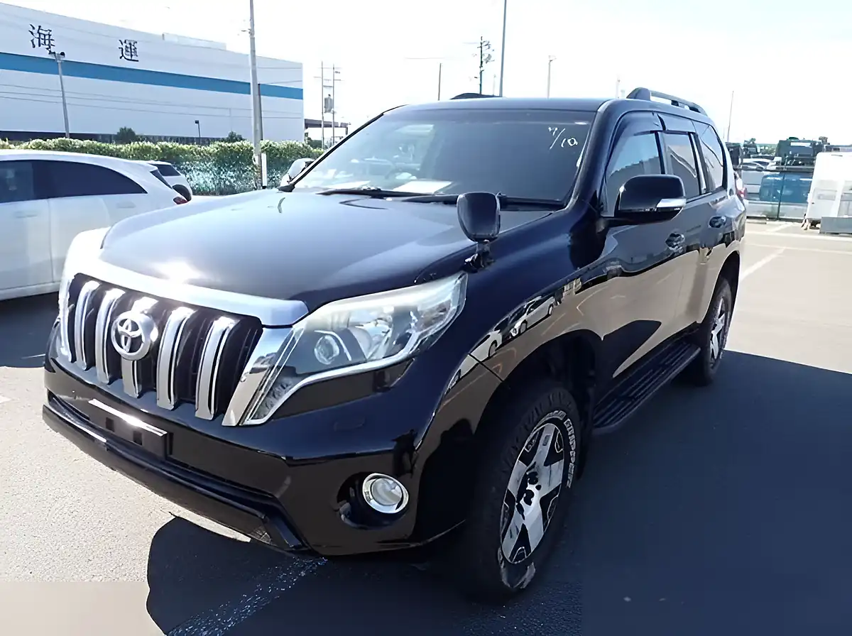 Used 2025 Suzuki Jimny Nomade Green - Interior and Exterior details 7