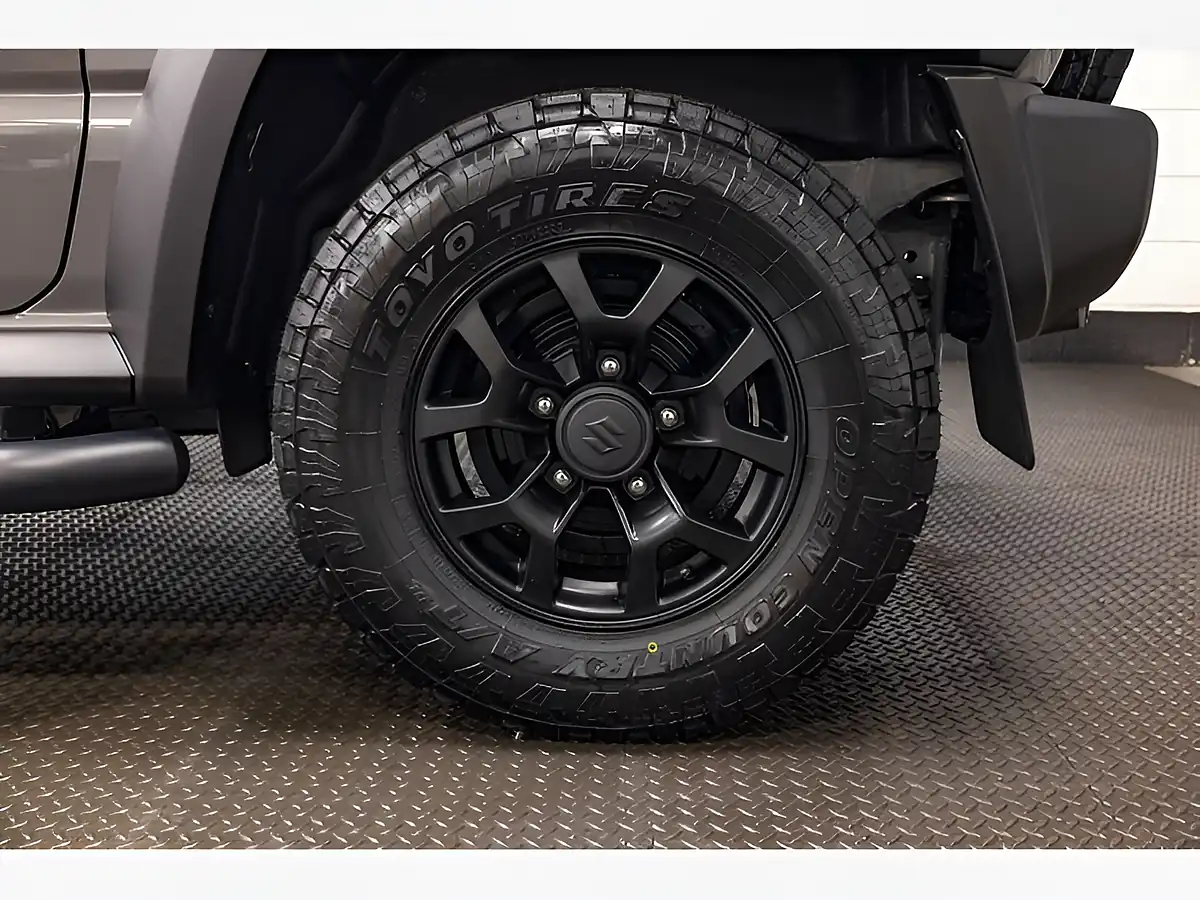 Used 2025 Suzuki Jimny Sierra Allgrip Grey - Interior and Exterior details 10