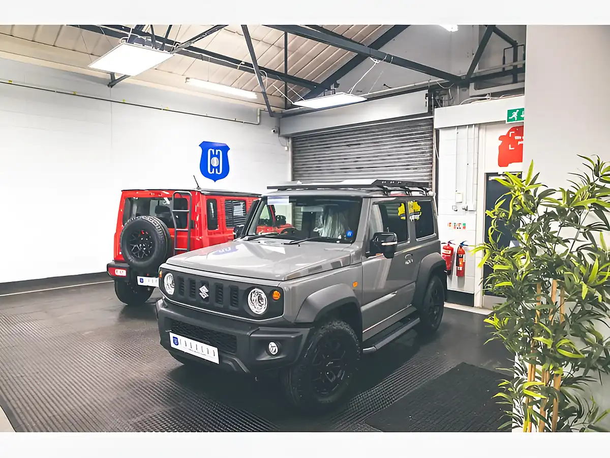 Used 2025 Suzuki Jimny Sierra Grey - Interior and Exterior details 20
