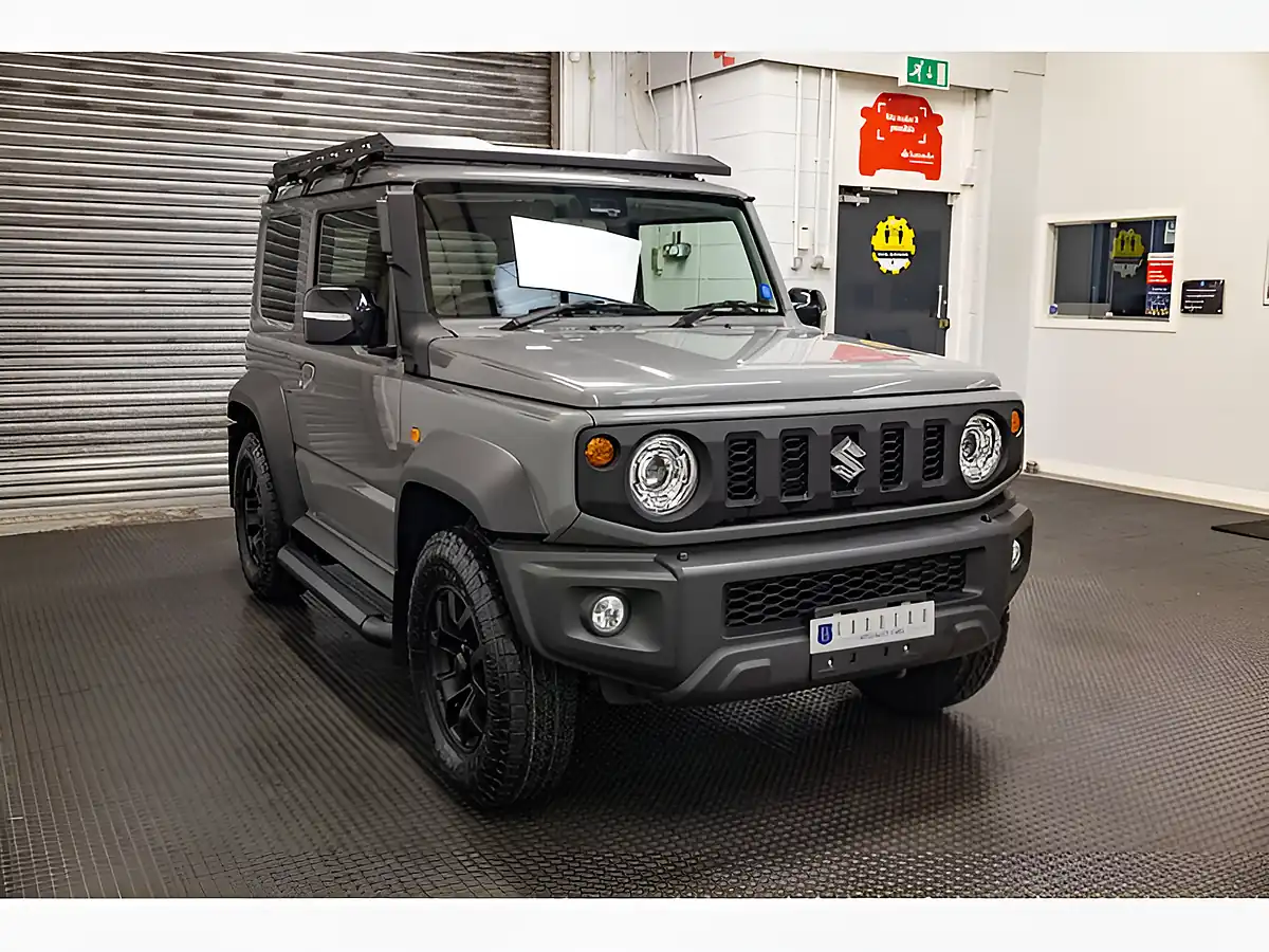 Used 2025 Suzuki Jimny Sierra Grey - Interior and Exterior details 7