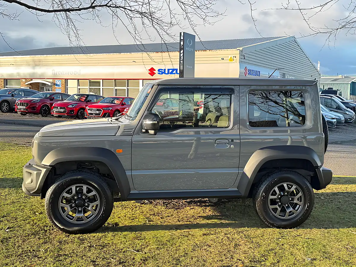 Used 2025 Suzuki Jimny Sierra SZ5 Grey - Interior and Exterior details 4
