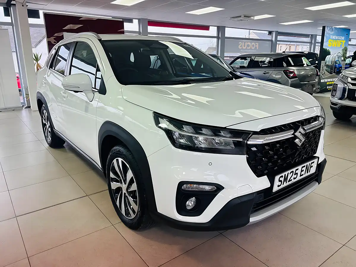 Used 2025 Suzuki S-Cross Ultra Allgrip White - Front View