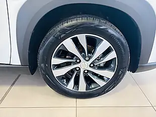 Used 2025 Suzuki S-Cross Ultra Allgrip White - Interior and Exterior details 11