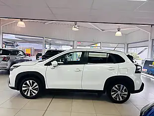 Used 2025 Suzuki S-Cross Ultra Allgrip White - Interior and Exterior details 6