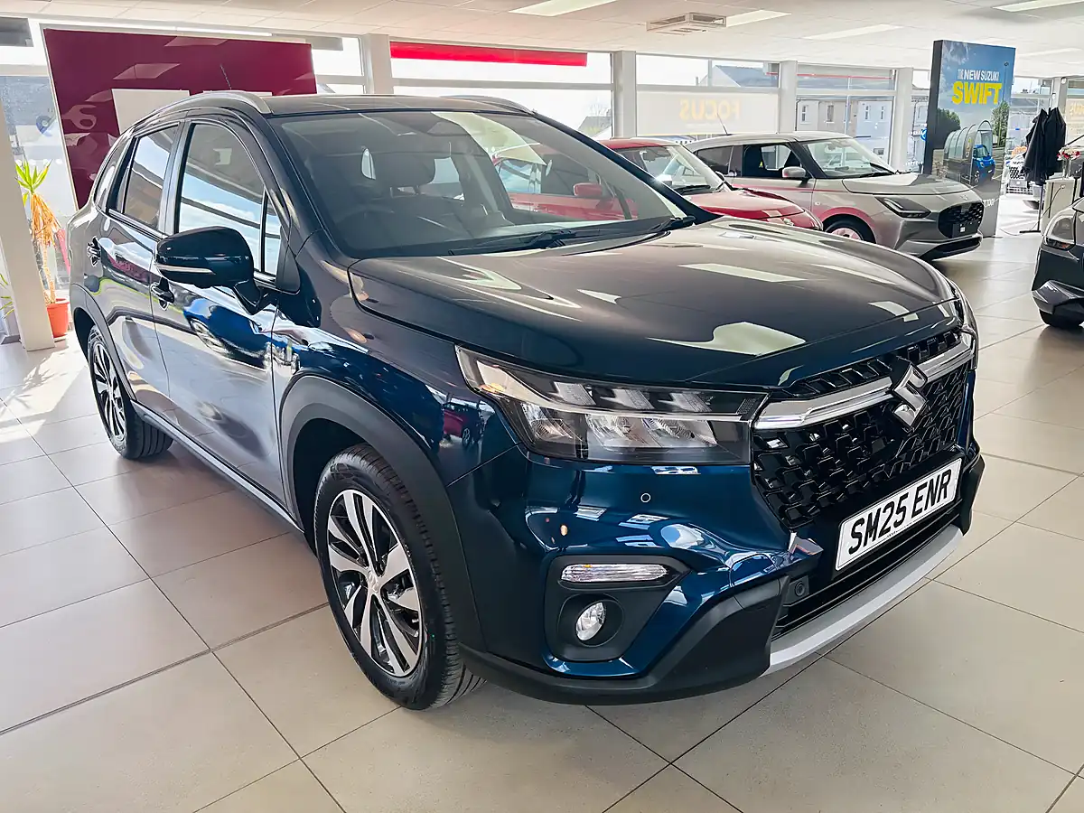 Used 2025 Suzuki S-Cross Ultra Blue - Front View