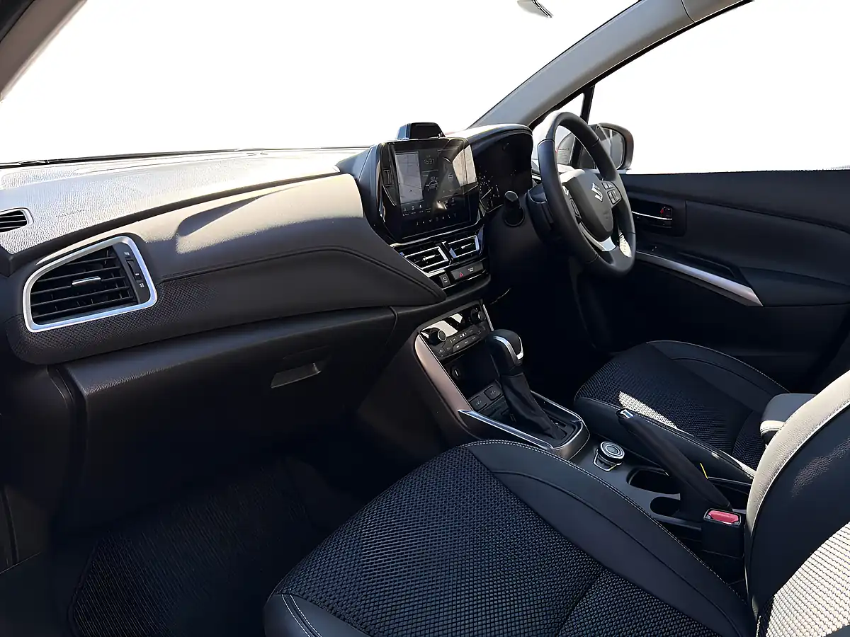 Used 2025 Suzuki S-Cross Ultra Red - Interior and Exterior details 11