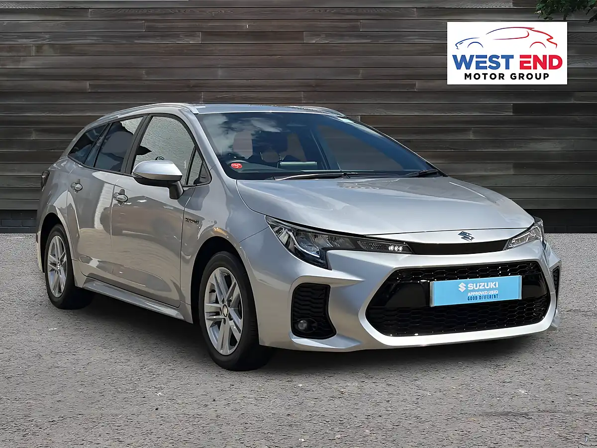 Used 2025 Suzuki Swace Motion Silver - Front View
