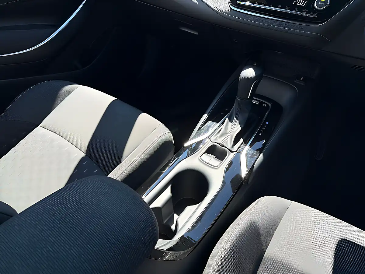 Used 2025 Suzuki Swace Motion Silver - Interior and Exterior details 13