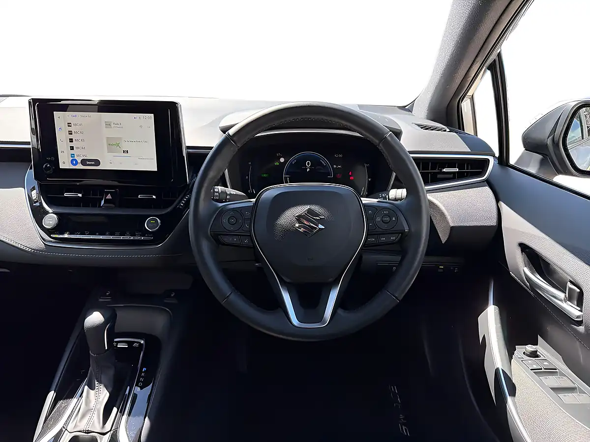 Used 2025 Suzuki Swace Motion Silver - Interior and Exterior details 9