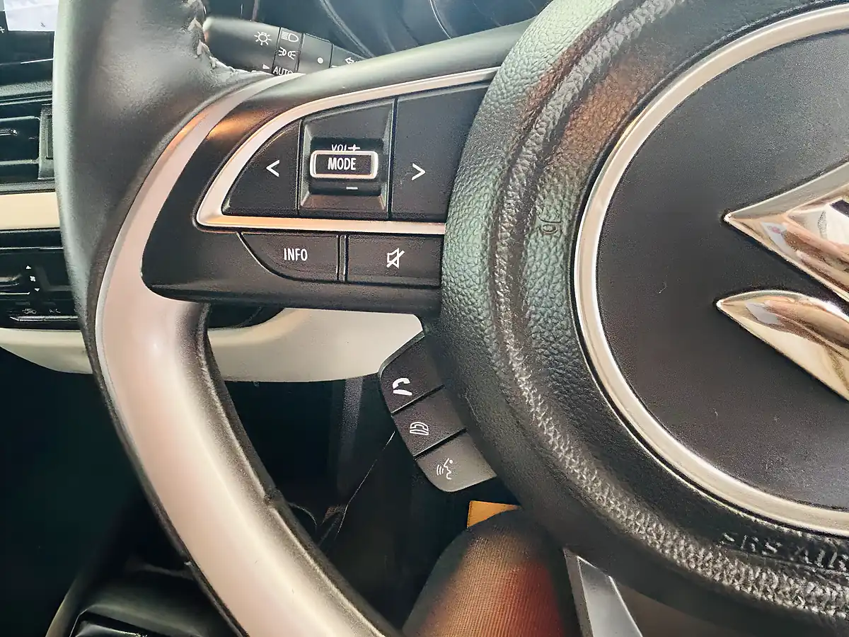 Used 2025 Suzuki Swift Motion Blue - Interior and Exterior details 19