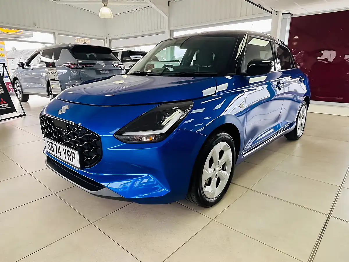 Used 2025 Suzuki Swift Motion Blue - Interior and Exterior details 3