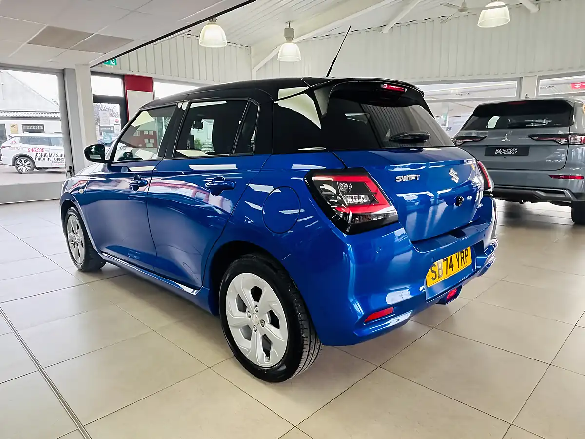 Used 2025 Suzuki Swift Motion Blue - Interior and Exterior details 5