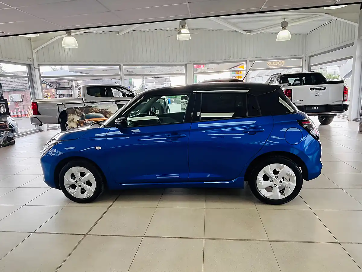 Used 2025 Suzuki Swift Motion Blue - Interior and Exterior details 6