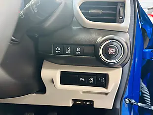 Used 2025 Suzuki Swift Motion Blue - Interior and Exterior details 18