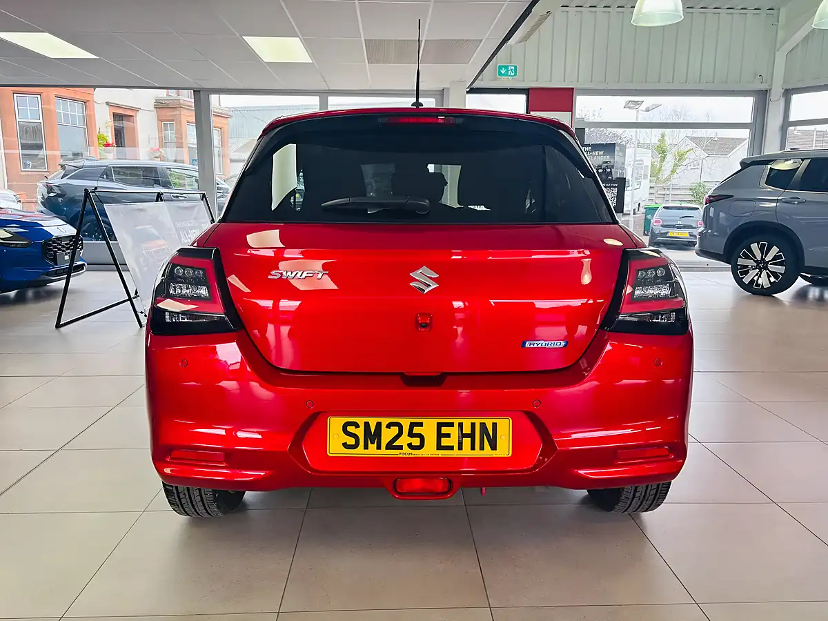 Used 2025 Suzuki Swift Motion Euro 6 5dr Red - Interior and Exterior details 8