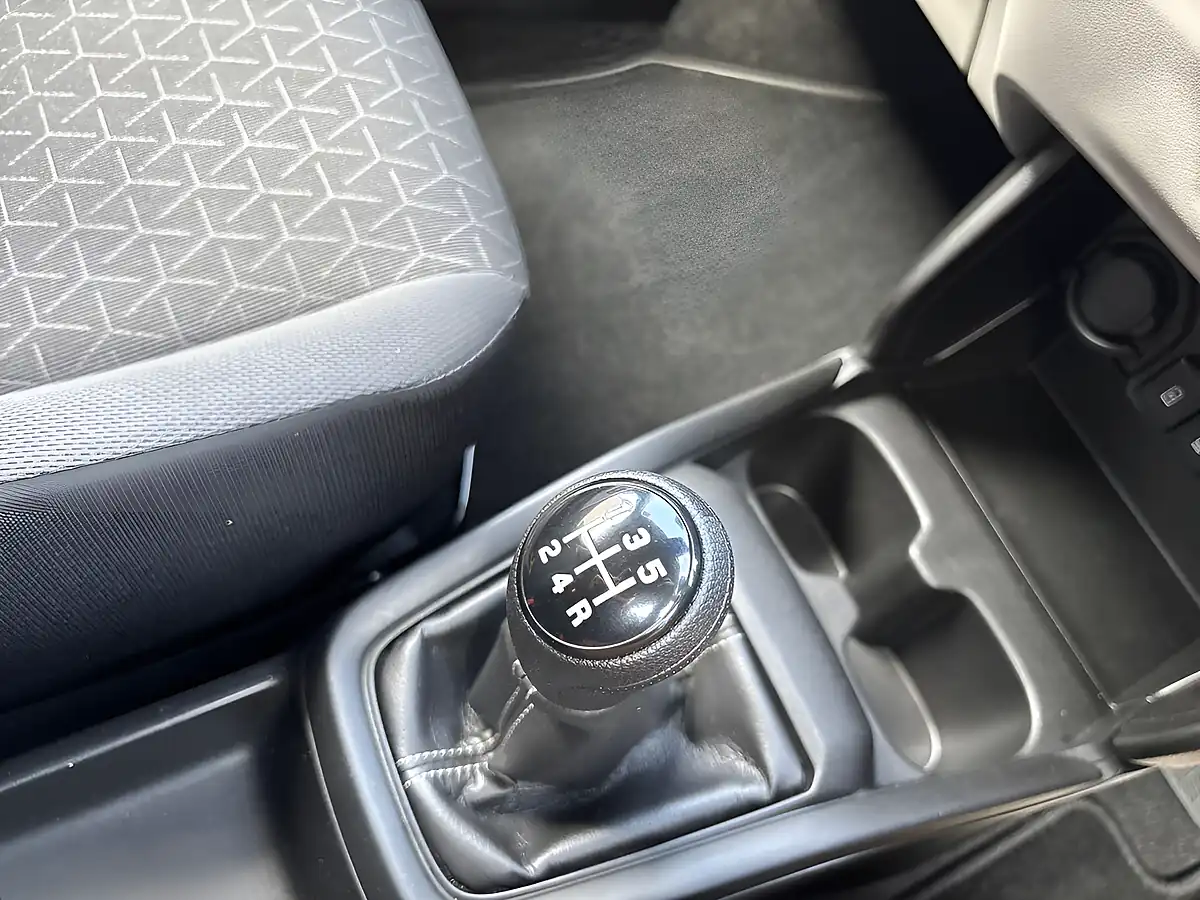 Used 2025 Suzuki Swift Motion Red - Interior and Exterior details 11
