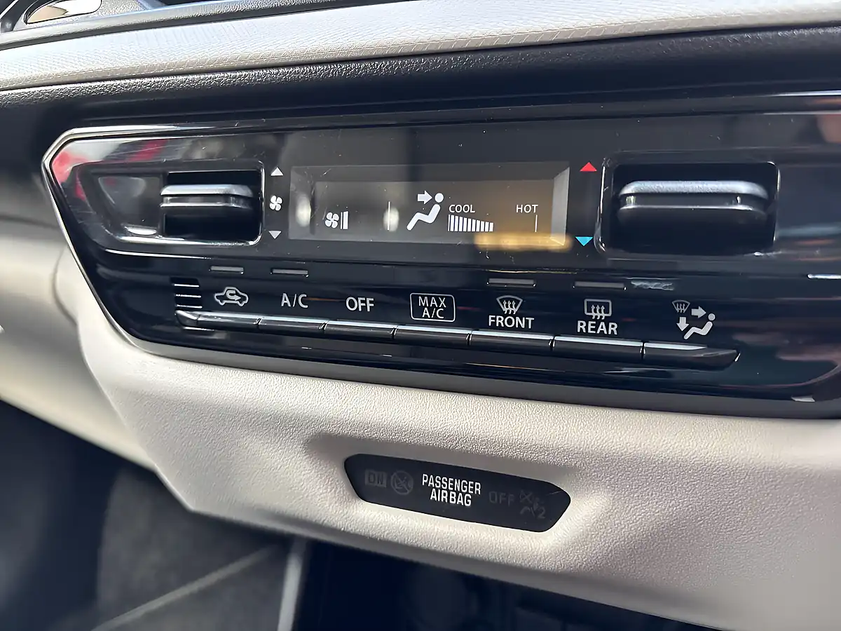 Used 2025 Suzuki Swift Motion Red - Interior and Exterior details 12