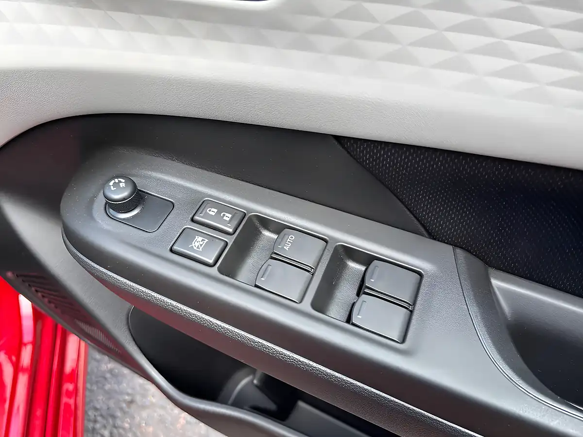 Used 2025 Suzuki Swift Motion Red - Interior and Exterior details 13