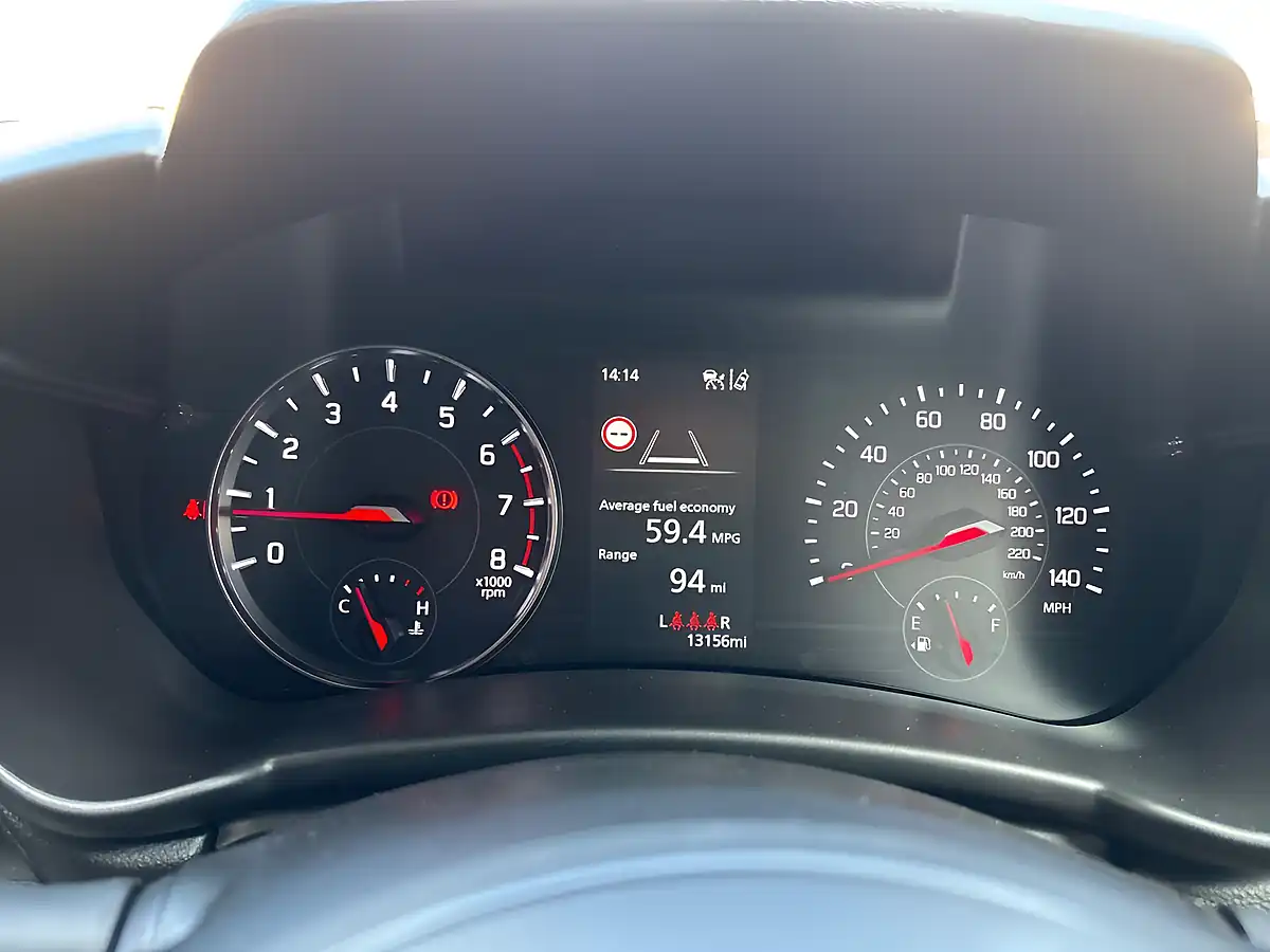 Used 2025 Suzuki Swift Motion Red - Interior and Exterior details 16