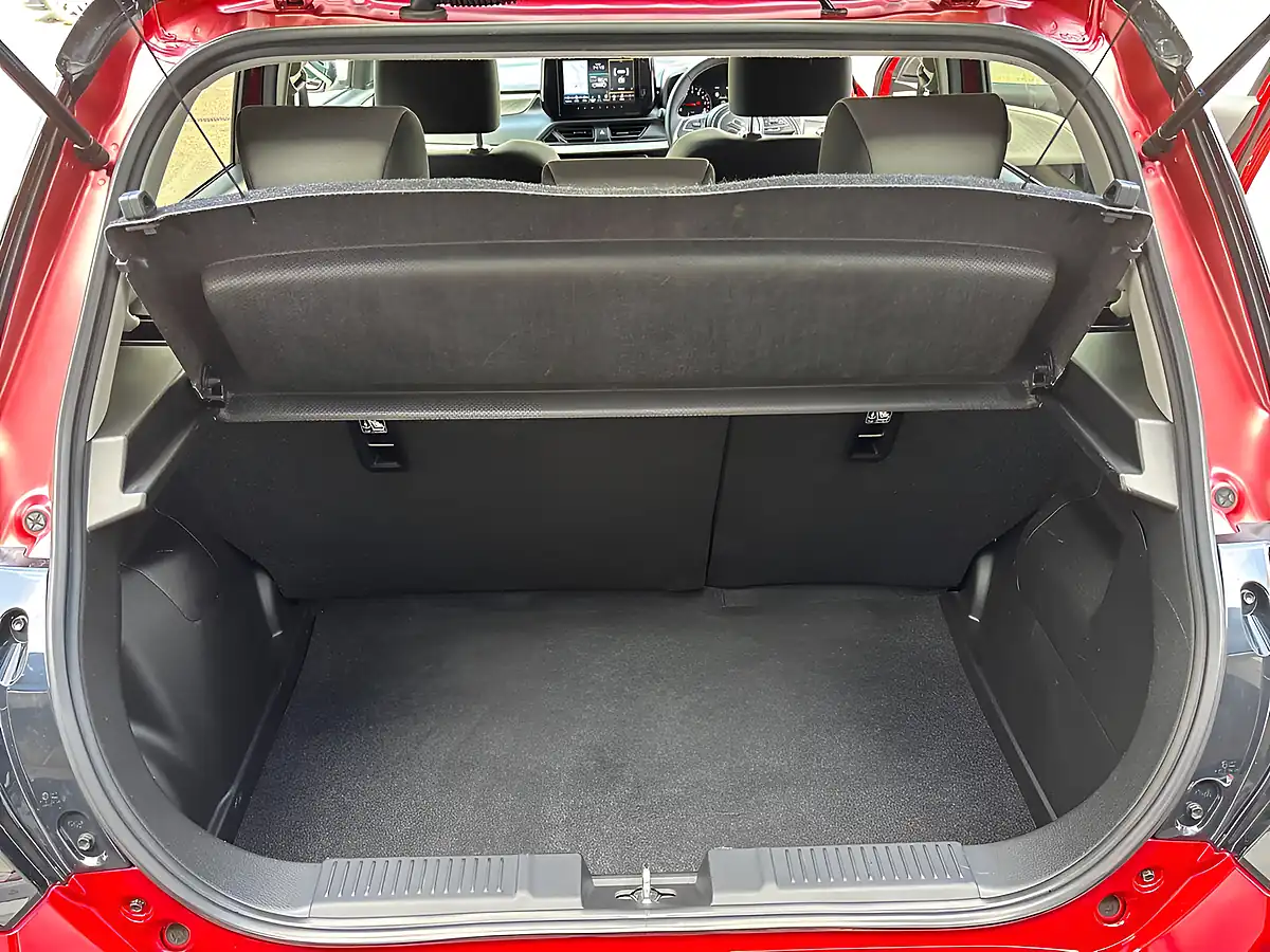 Used 2025 Suzuki Swift Motion Red - Interior and Exterior details 19