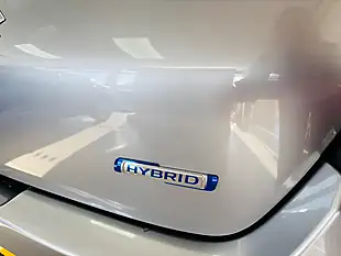 Used 2025 Suzuki Swift Motion Silver - Interior and Exterior details 19
