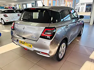 Used 2025 Suzuki Swift Motion Silver - Interior and Exterior details 9