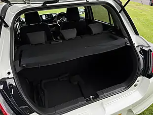 Used 2025 Suzuki Swift Motion White - Interior and Exterior details 13