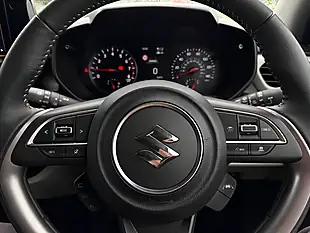 Used 2025 Suzuki Swift Motion White - Interior and Exterior details 16