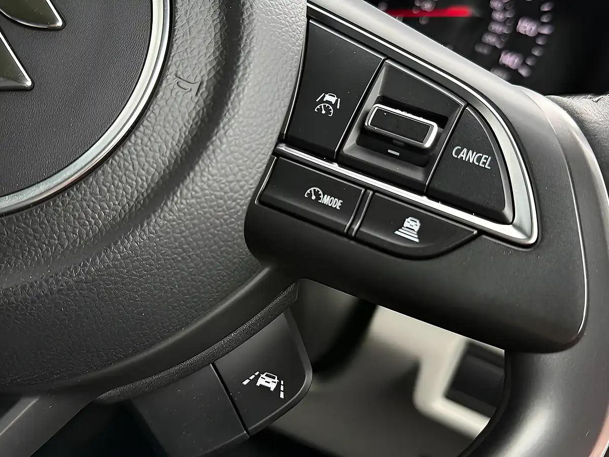 Used 2025 Suzuki Swift Motion White - Interior and Exterior details 18