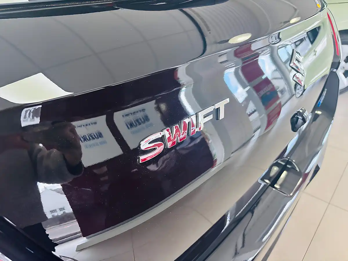 Used 2025 Suzuki Swift Ultra Black - Interior and Exterior details 19