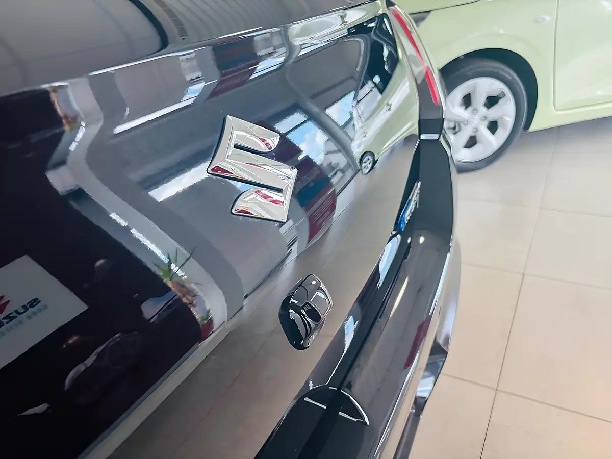 Used 2025 Suzuki Swift Ultra Black - Interior and Exterior details 20