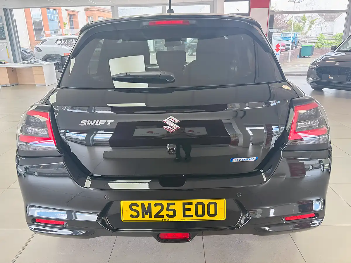 Used 2025 Suzuki Swift Ultra Black - Interior and Exterior details 4