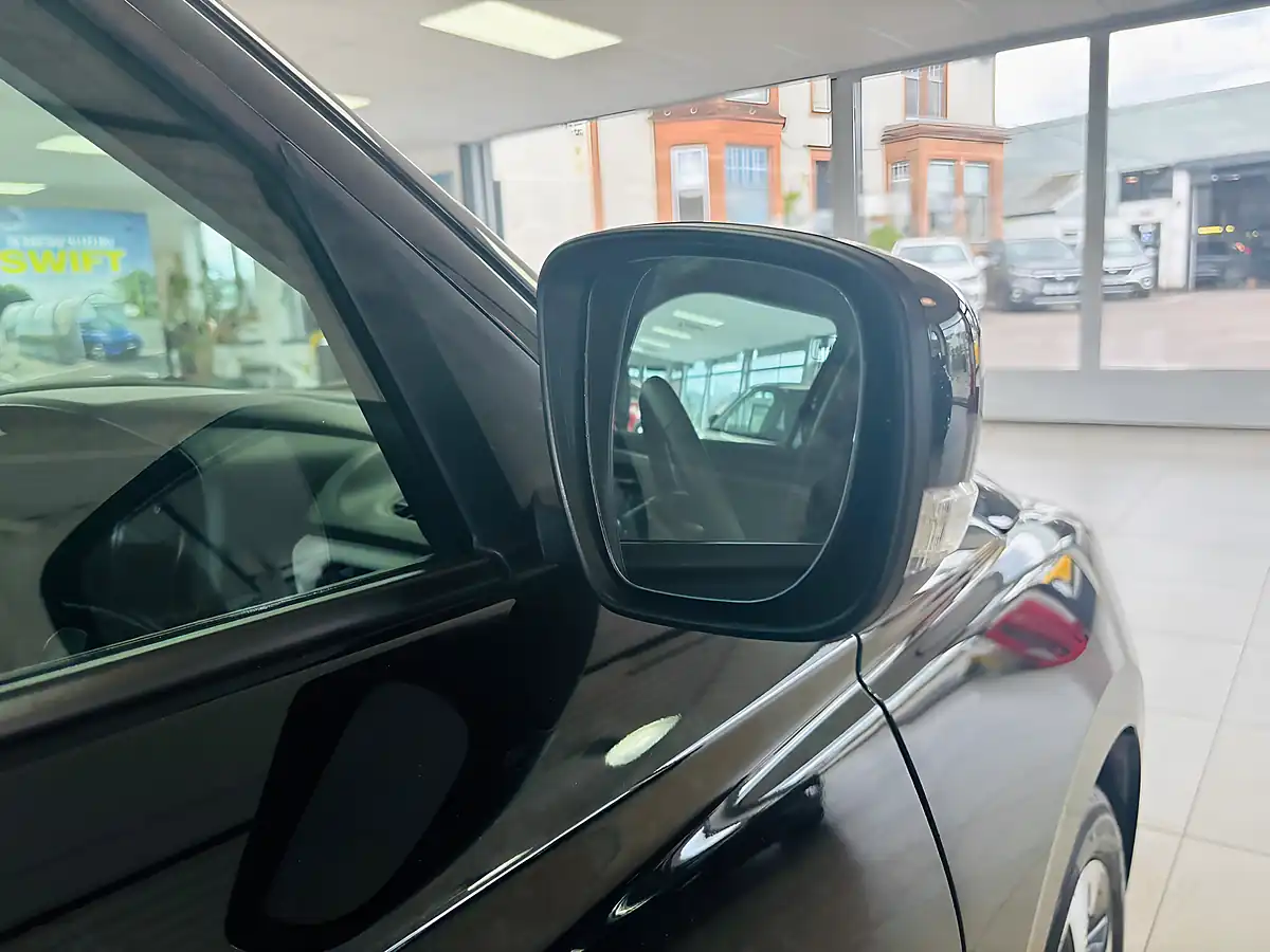 Used 2025 Suzuki Swift Ultra Black - Interior and Exterior details 7