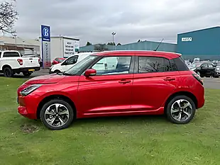 Used 2025 Suzuki Swift Ultra Red - Interior and Exterior details 5