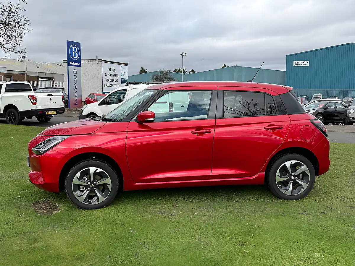 Used 2025 Suzuki Swift Ultra Red - Interior and Exterior details 5