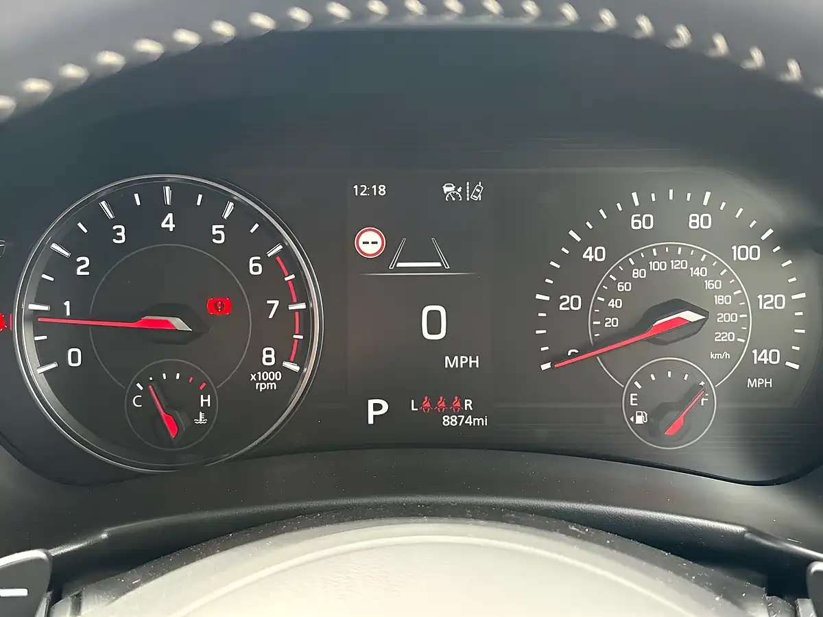 Used 2025 Suzuki Swift Ultra Red - Interior and Exterior details 16
